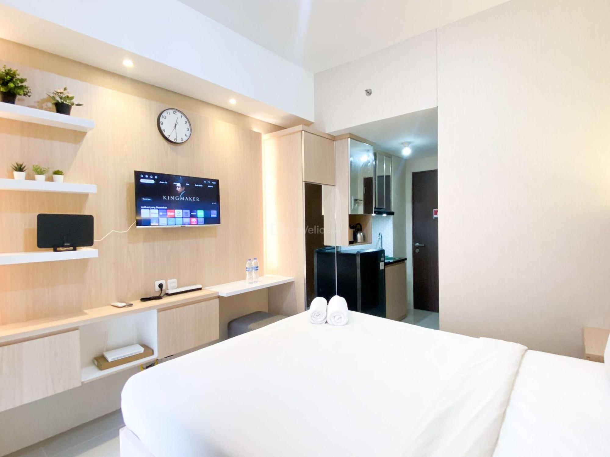 Modern Look And Homey At Transpark Juanda Timur By Travelio *