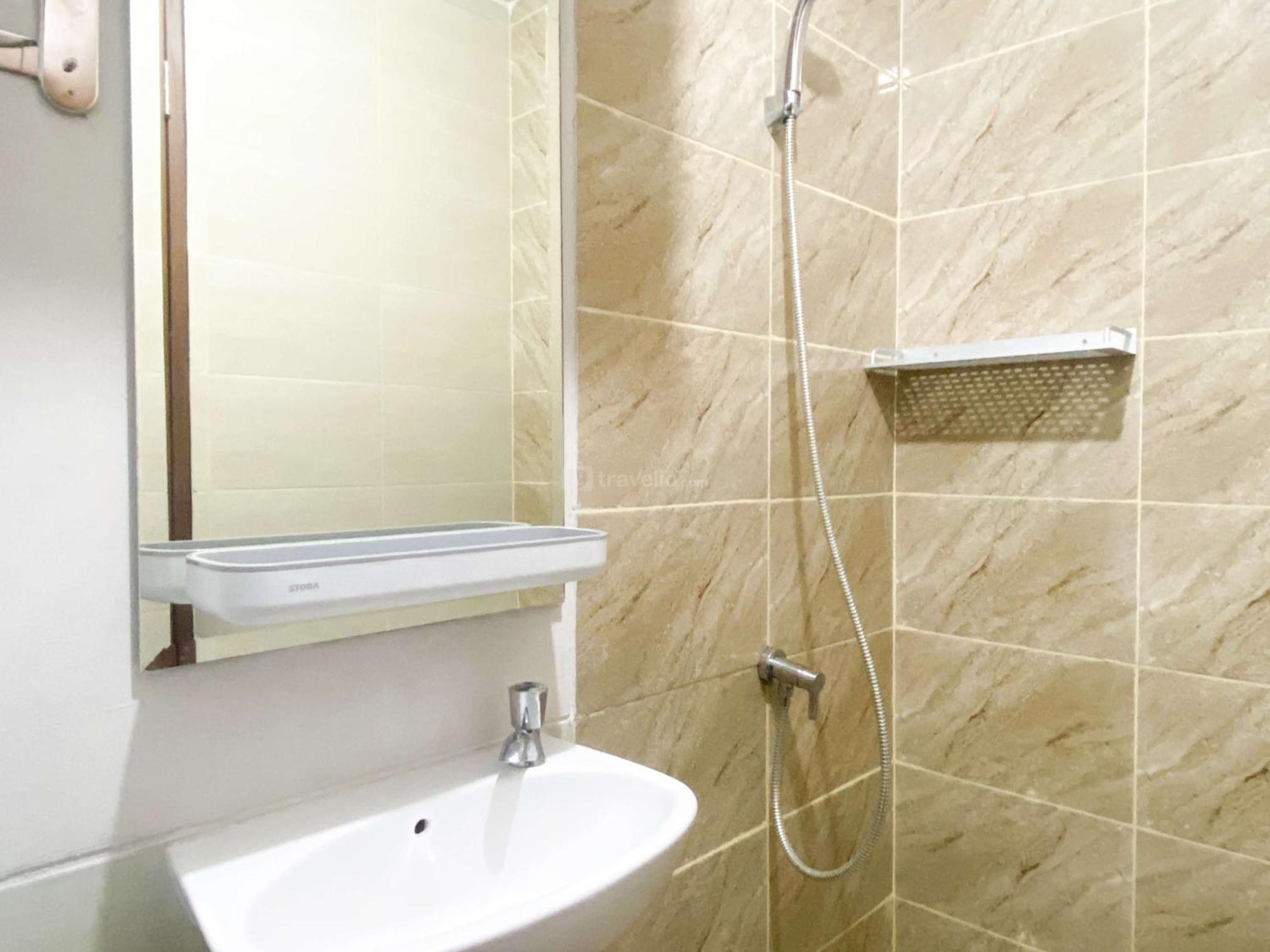 Modern Look And Homey At Transpark Juanda Timur By Travelio *