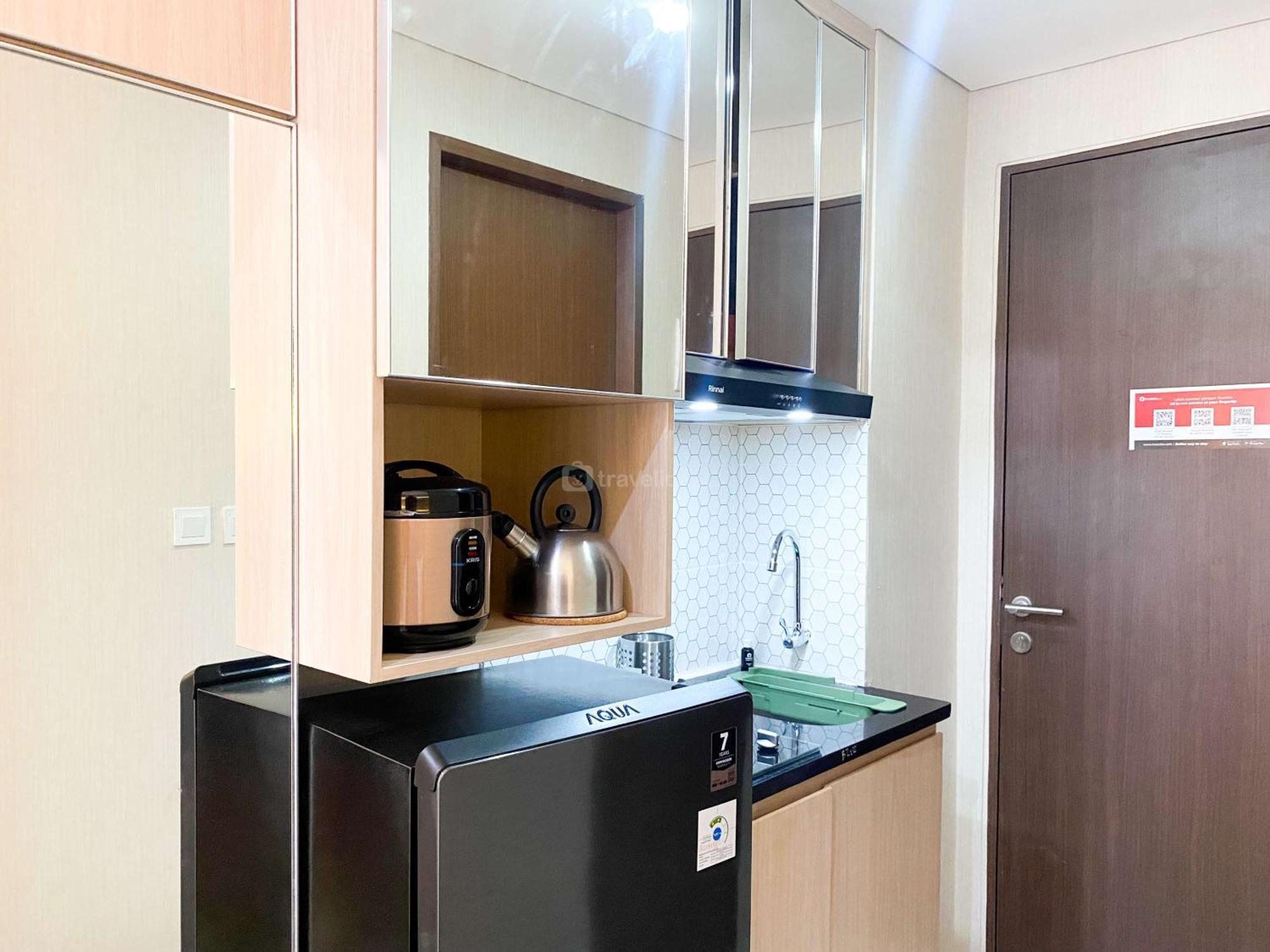Apartemen Modern Look And Homey At Transpark Juanda Timur By Travelio Bekasi
